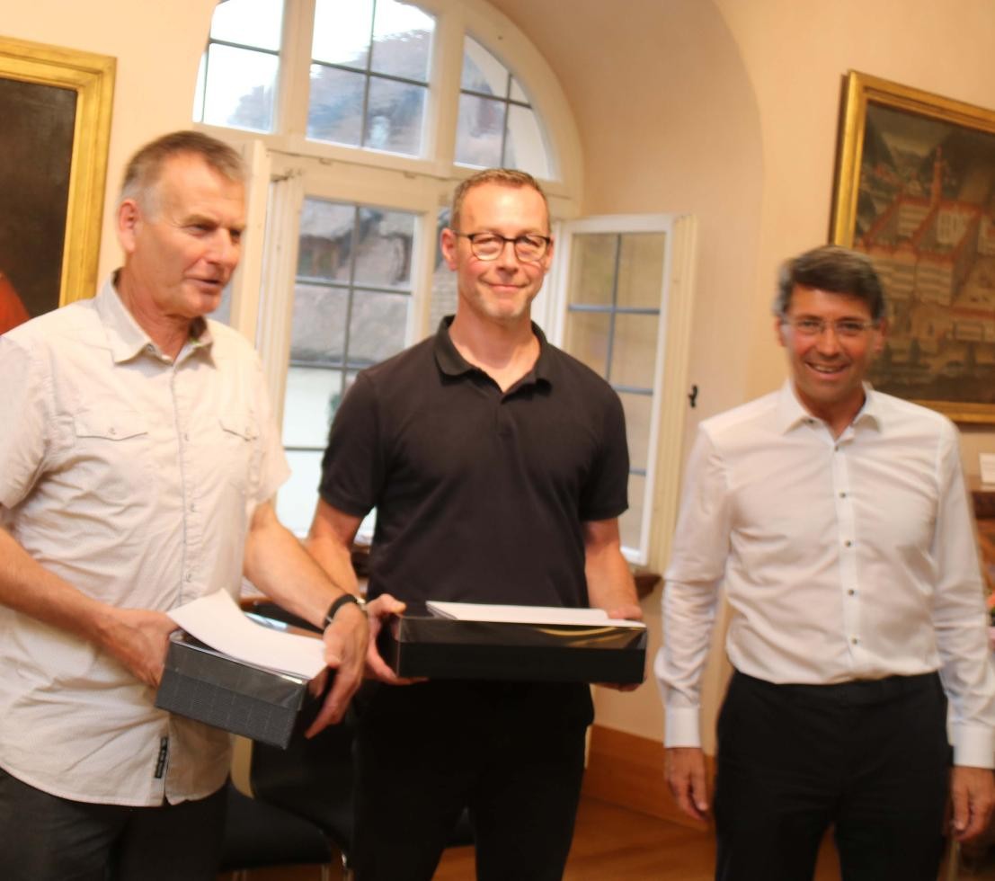 Kristian Herdick, Christoph Biehler und Bürgermeister Bruno Metz