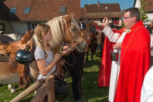 Pferdesegnung mit Pfarrer Kalt