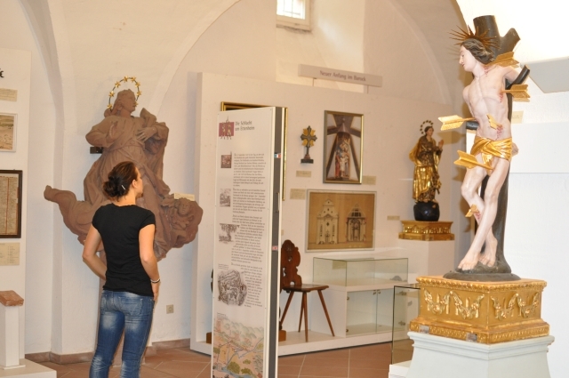 Besucher im Museum